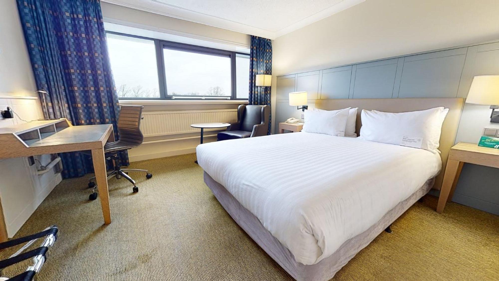 Holiday Inn Cardiff City By Ihg Exteriör bild