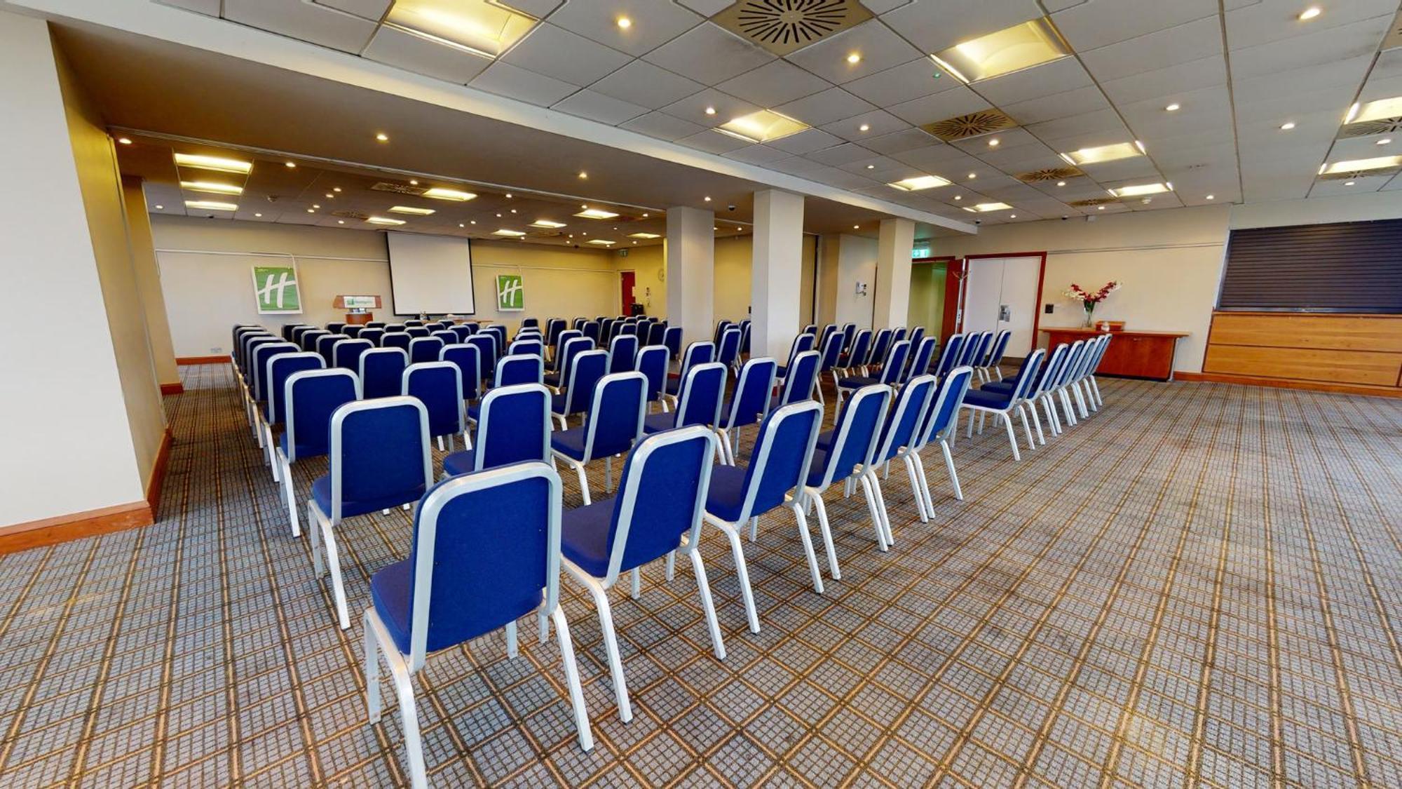 Holiday Inn Cardiff City By Ihg Exteriör bild