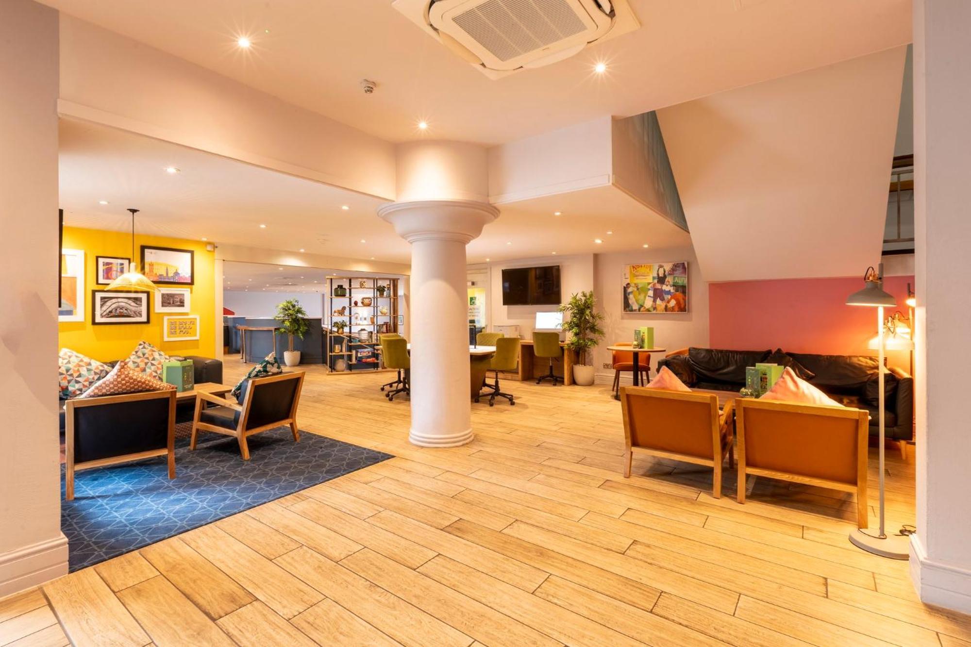 Holiday Inn Cardiff City By Ihg Exteriör bild