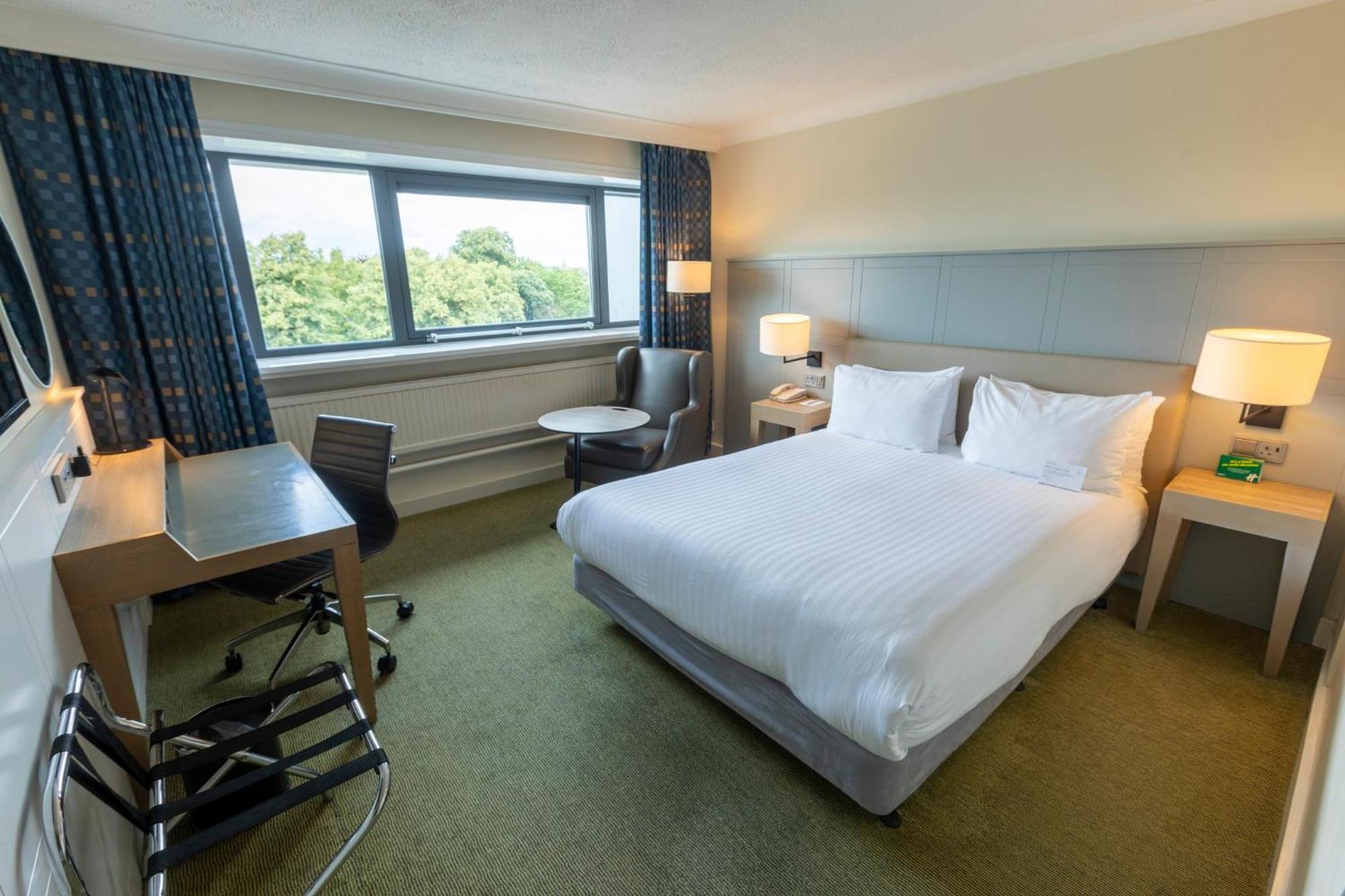 Holiday Inn Cardiff City By Ihg Exteriör bild