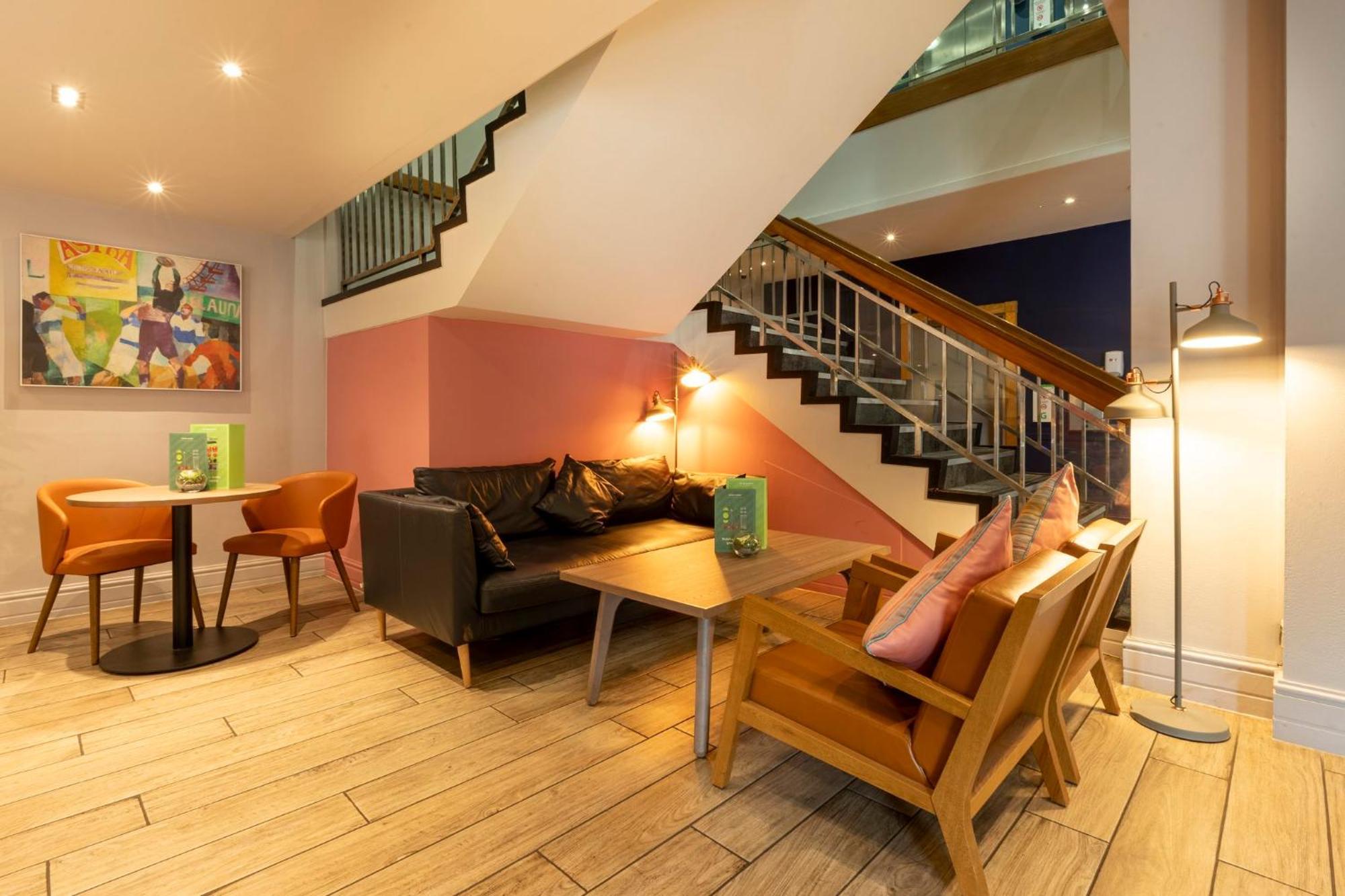 Holiday Inn Cardiff City By Ihg Exteriör bild