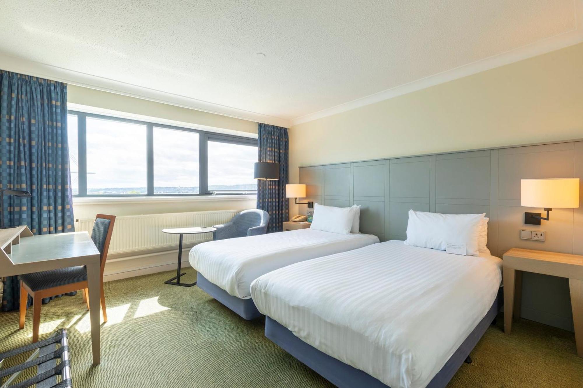 Holiday Inn Cardiff City By Ihg Exteriör bild